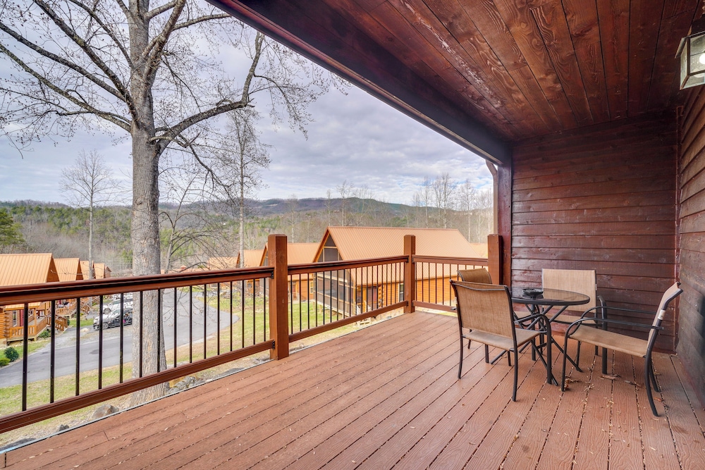 Near Hiking Trails: Gatlinburg Condo w/ Sauna!
