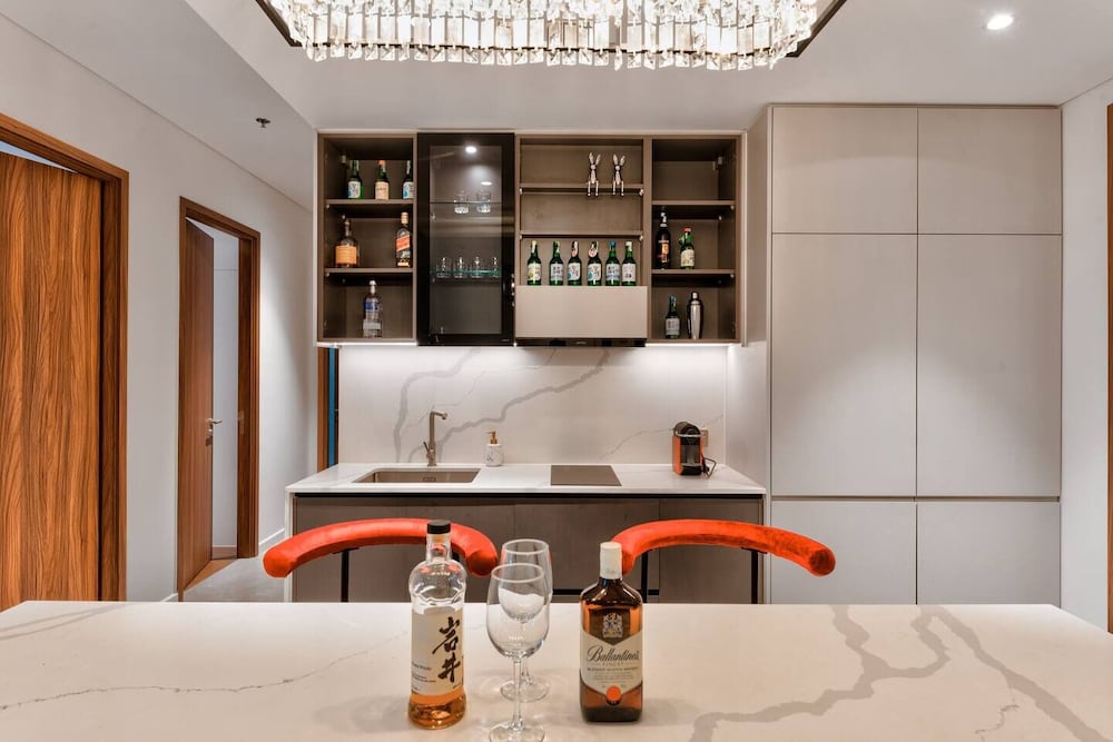 The Metropole - Horizon View Riverside