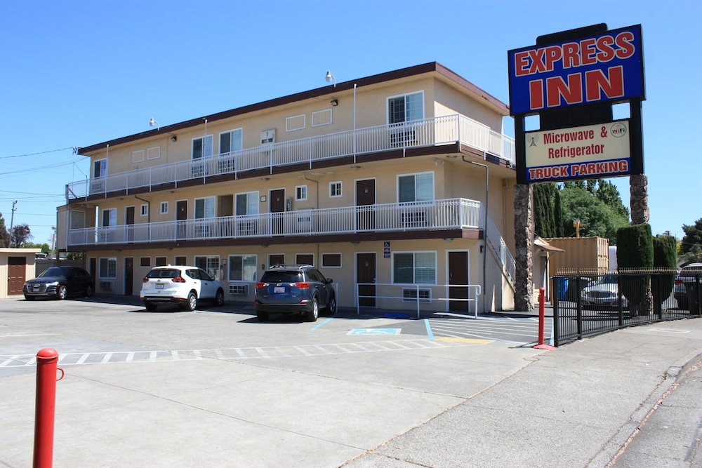 Vallejo Vacations - Express Inn - Property Image 15