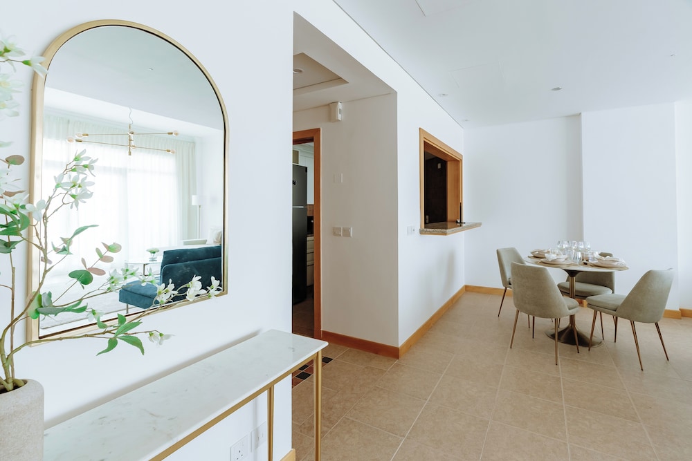 1BR with Ocean Views Palm Jumeirah