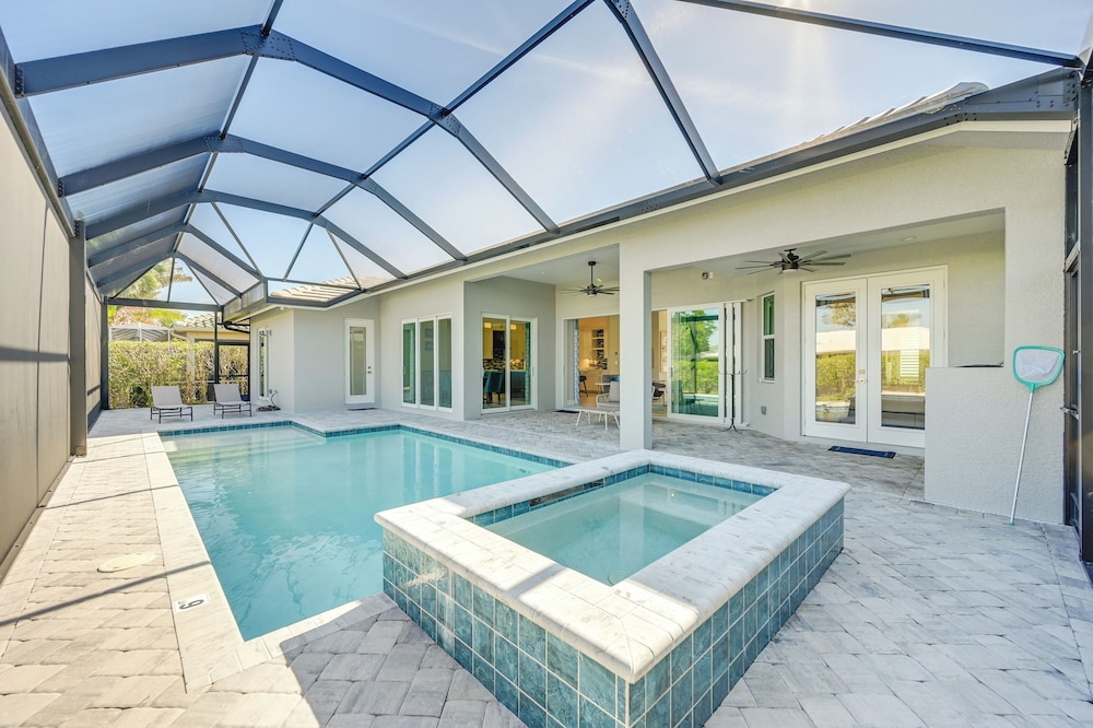 < 2 Mi to Marco Beach: Luxe Home w/ Outdoor Oasis