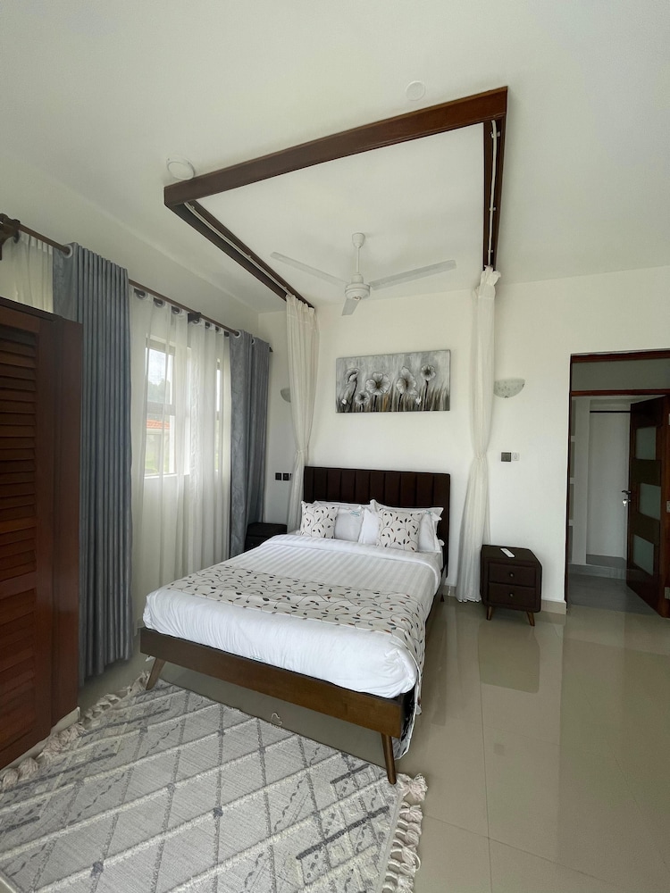 Pv 14 at Pazuri Holidays