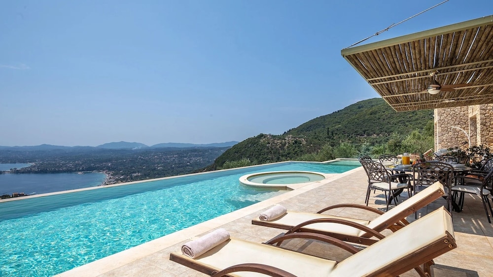 Villa Summer Wine by White Dream Villas