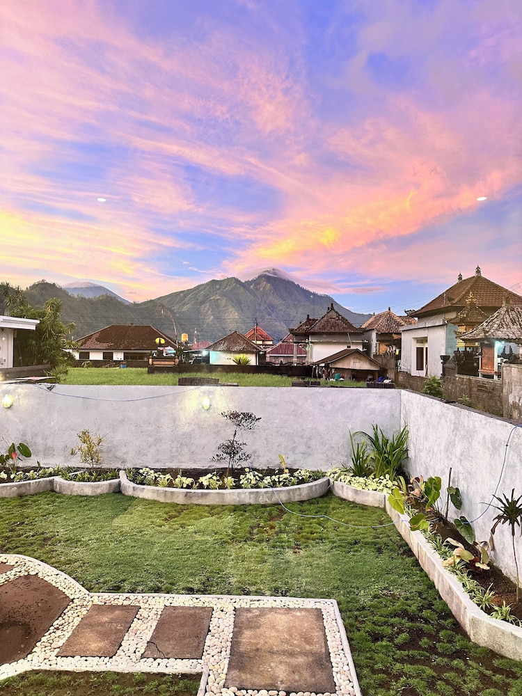 Green Caldera Estate