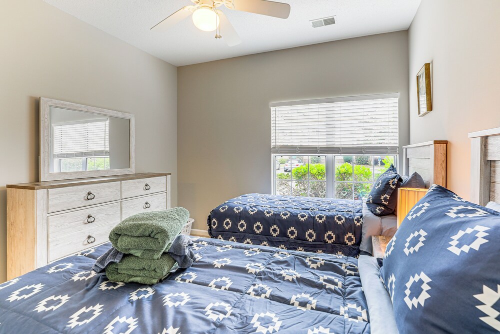 < 1 Mi to Legends Golf Resort: Condo w/ Pool!
