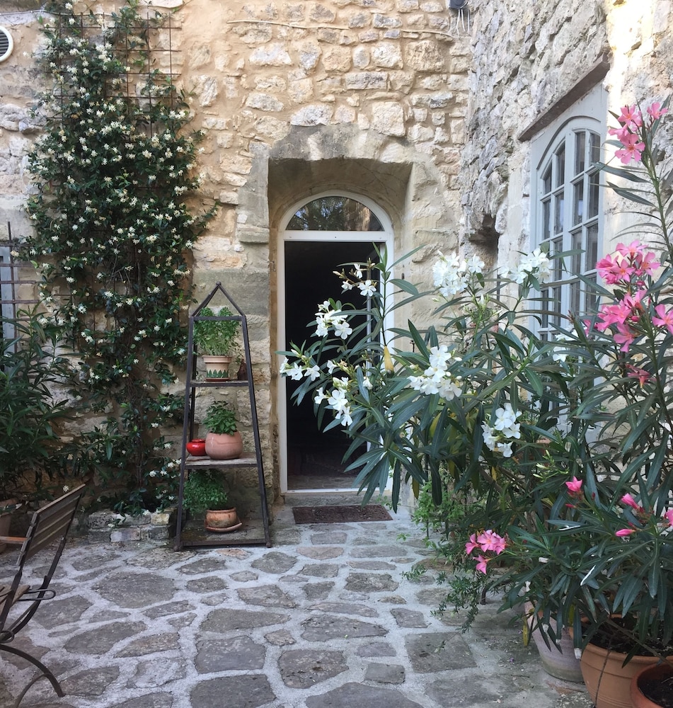 Maison des Lauriers view 4