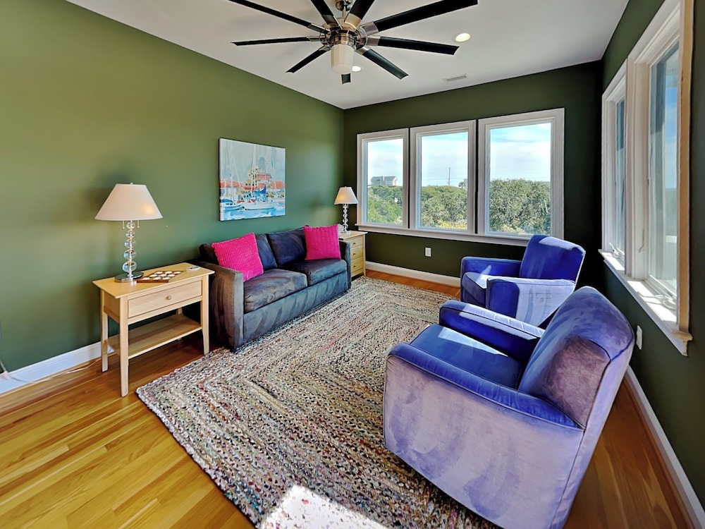 Shady Beaches by Topsail Realty