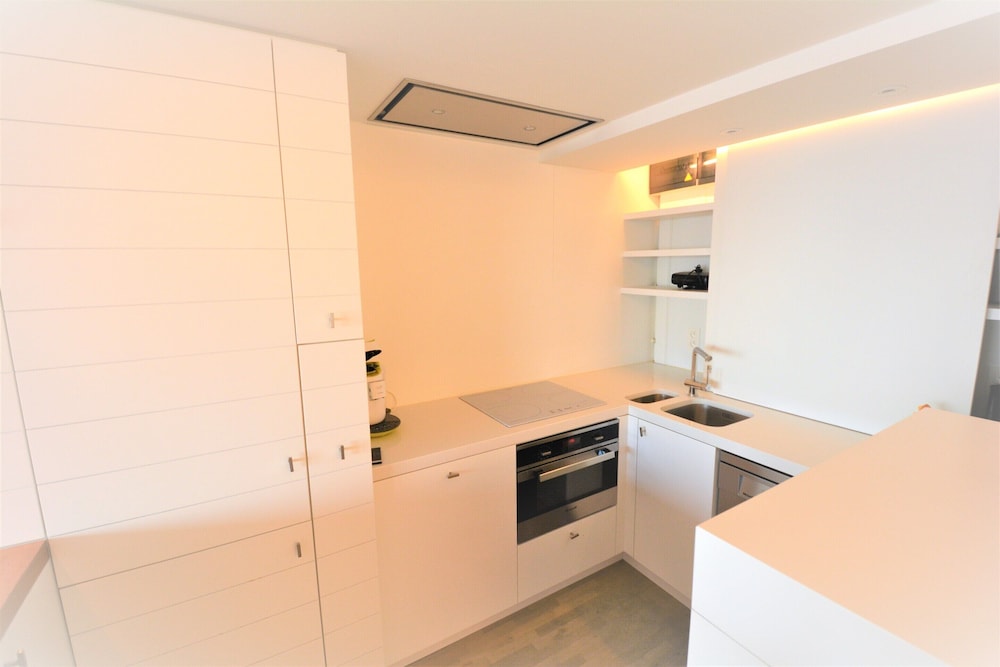 Apartment in Duinbergen With Beachfront Views