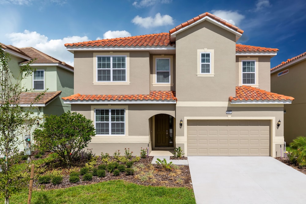 Solterra Resort - Luxury 10 Bedroom Homes - Image 1