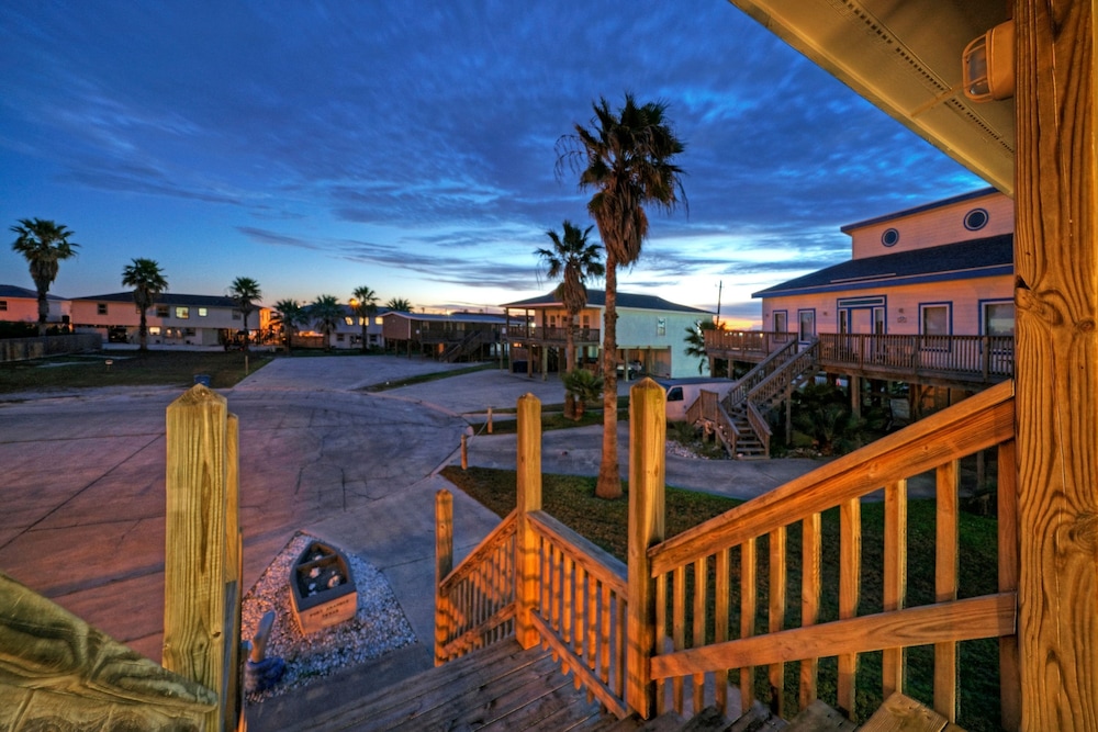 Sea Therapy by Avantstay Private Pool Balcony Sunset Views