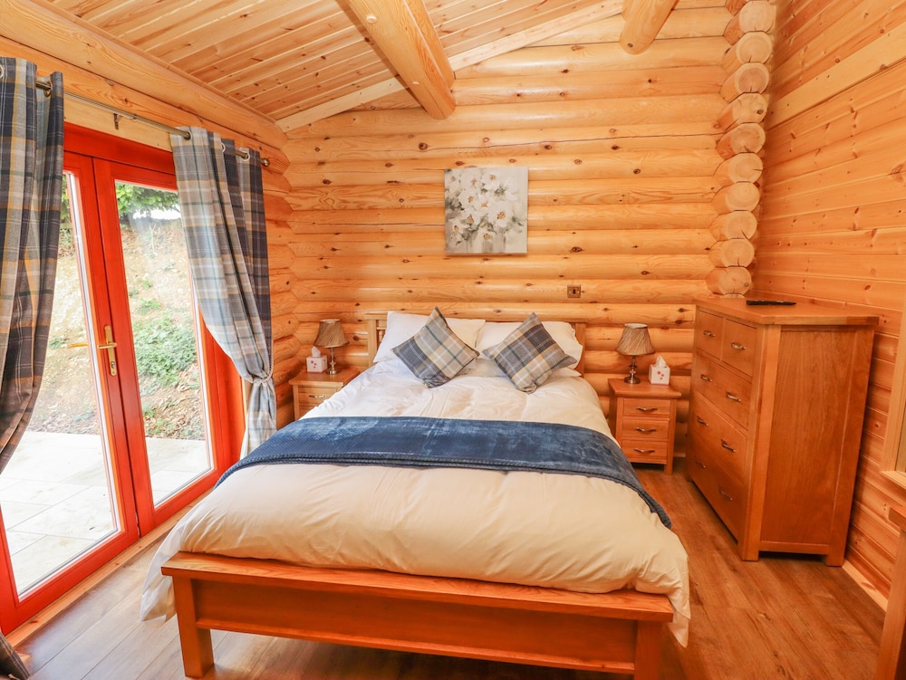 Maple Lodge