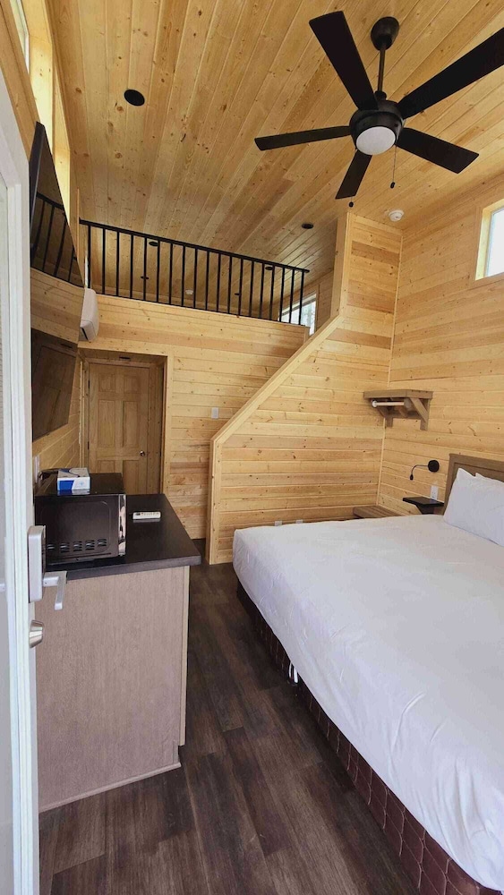 Arches Hut