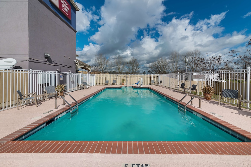 Best Western Plus Deridder Inn  Suites - Property Image 9