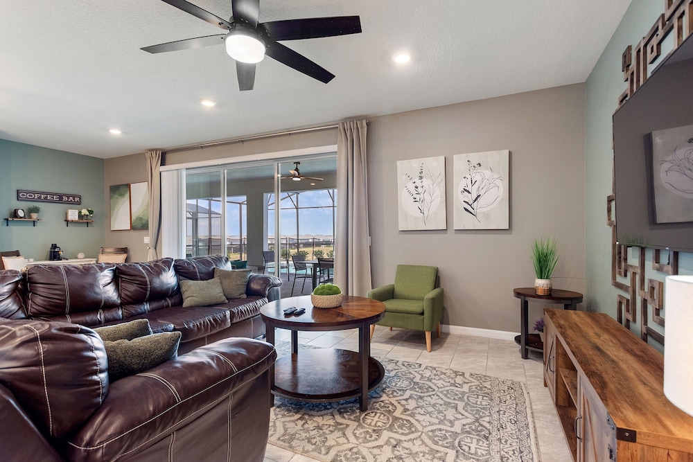 Paradise Point At Windsor Island Resort Orlando By Shine Villas 10 Bedroom Villa view 2
