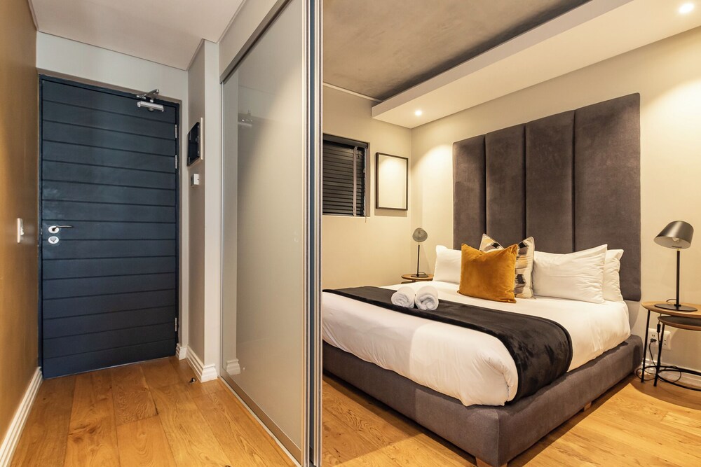 Docklands Deluxe Apartments by ITC Hospitality