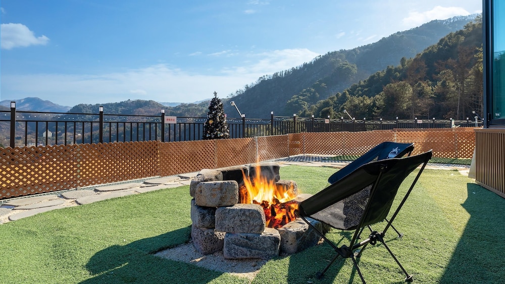 Gapyeong Manwol Aegyeon Pool Glamping view 3