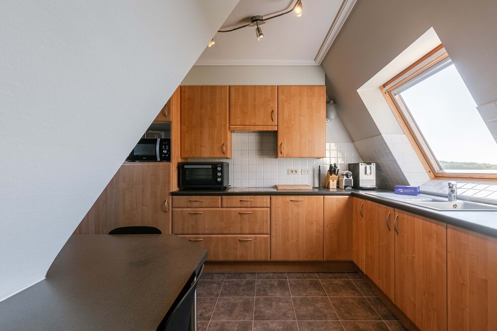 Huswell - Comfortable Apartment With Scenic Views