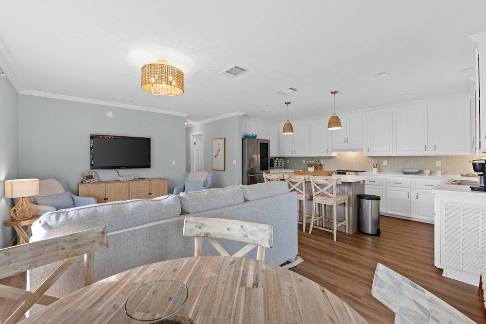 Pet Friendly Beach House - Hakuna Matata