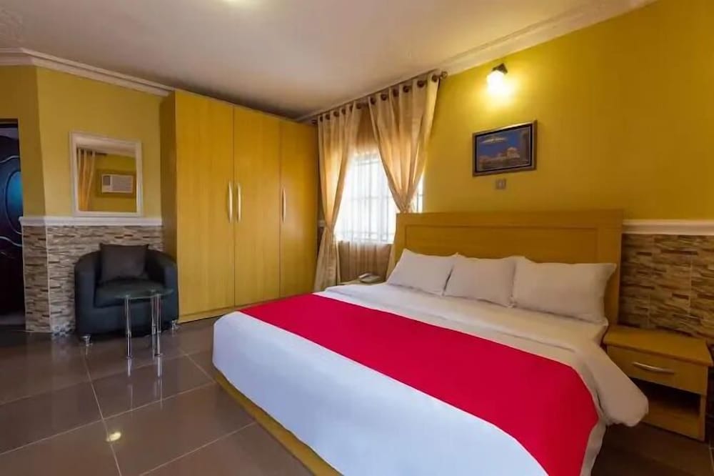 Lorenzo's Place