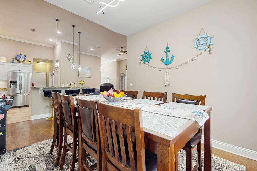Spacious 5BR w/ Patio & W/D Near Beach