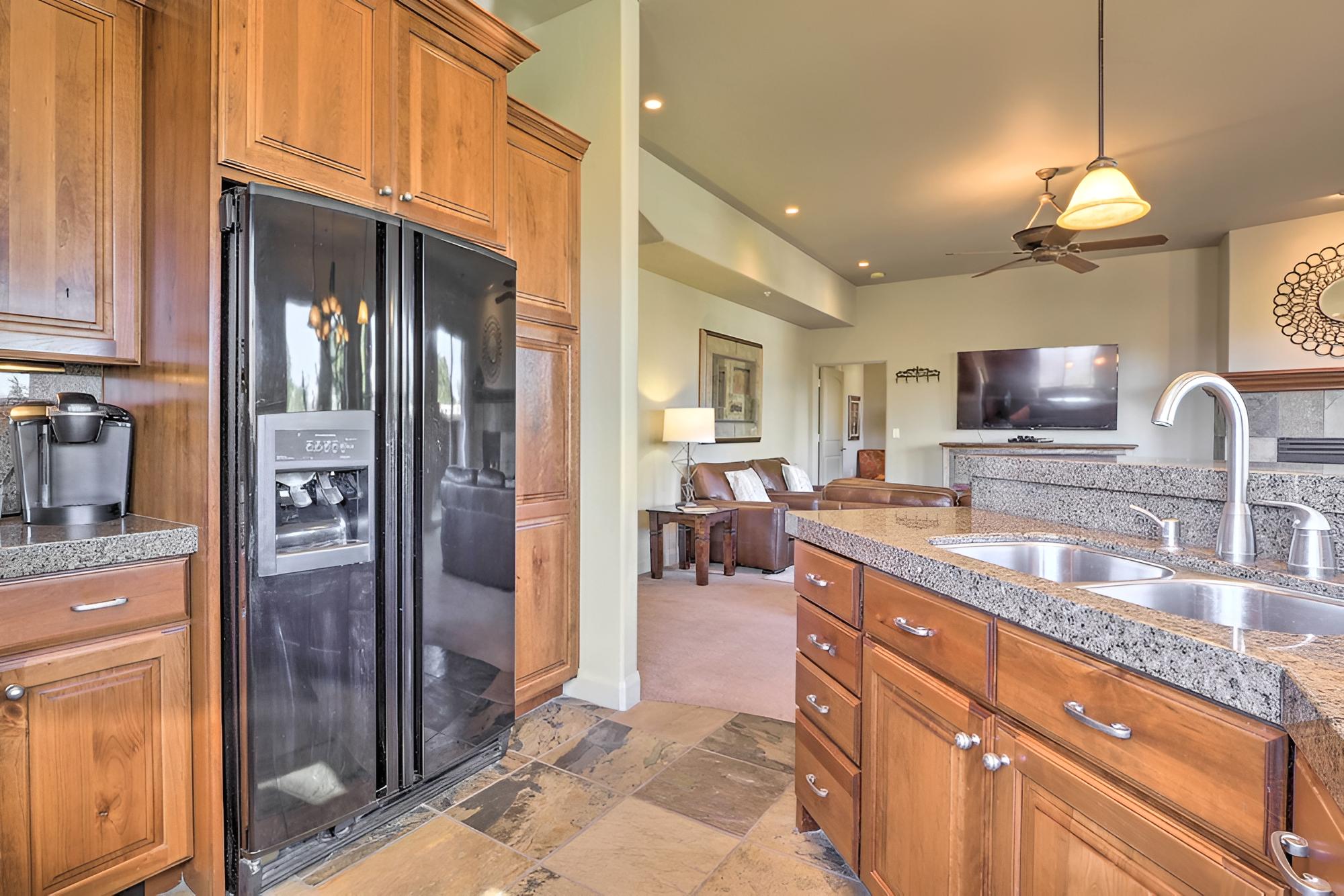 St. George Condo w/ Stunning Views, Near Dtwn view 4