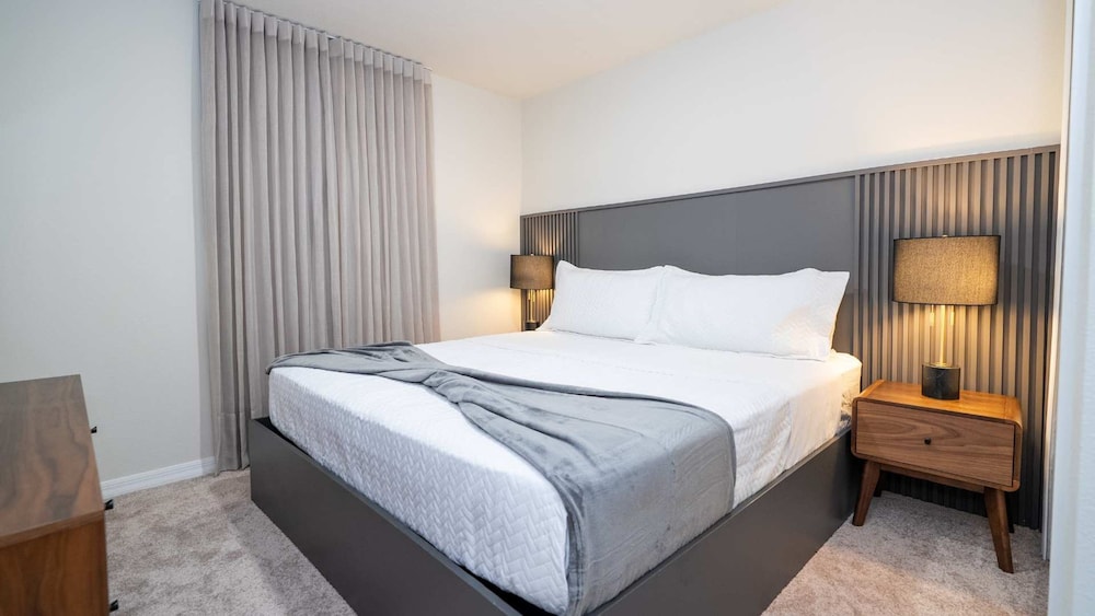 Upstay Family Fun 5BR Retreat w Pool Games Room