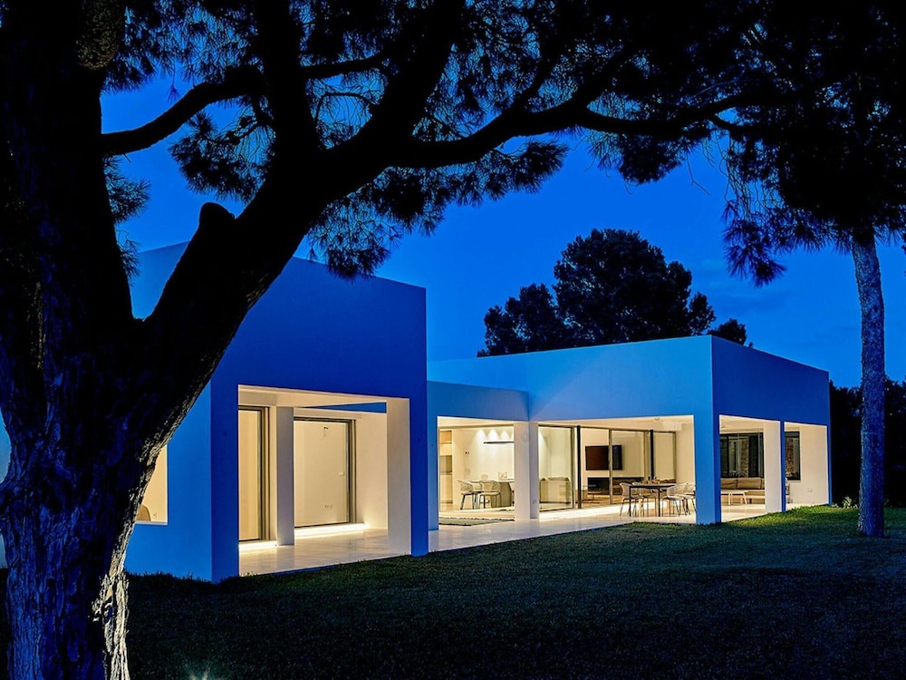 Holiday Home With Stylish Interiors