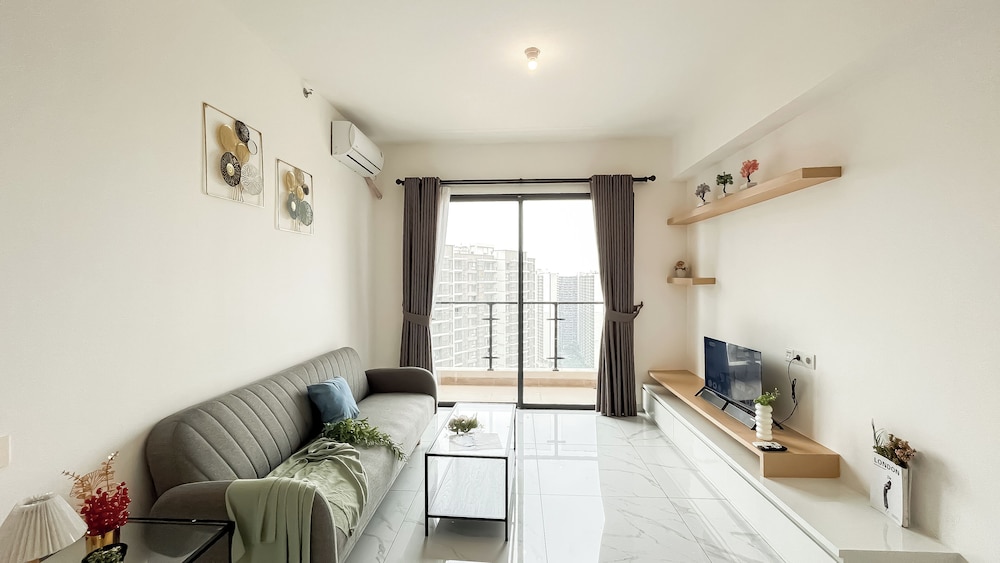 Elegant And Homey 3Br Apartment Sky House Bsd