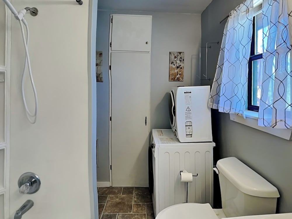 Knotty Pines Cabin by Ruidoso Vacation Rentals