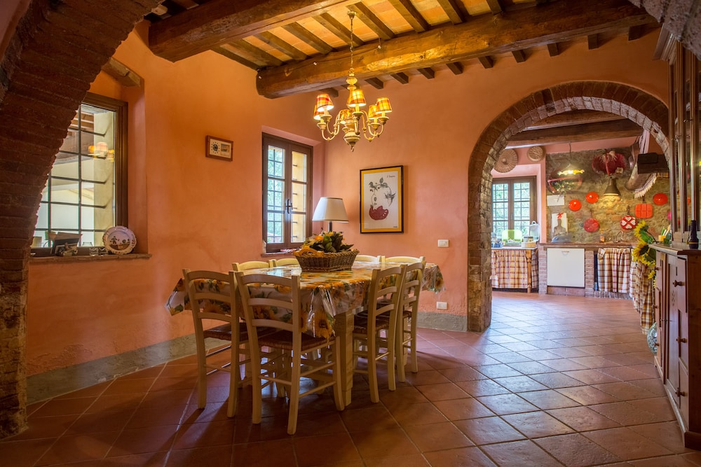 Villa Montelopio view 2