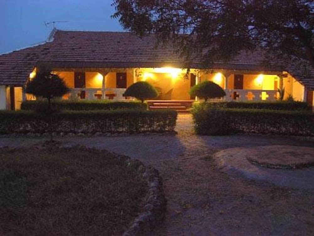Africa Strike Lodge
