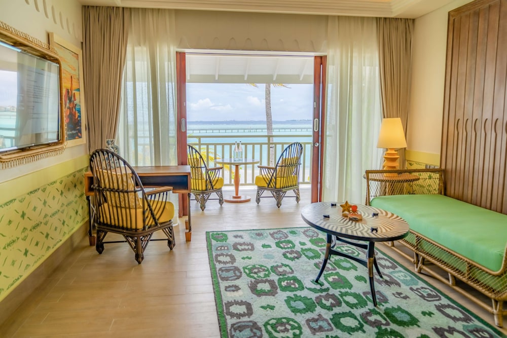 SAii Lagoon Maldives, Curio Collection By Hilton 26
