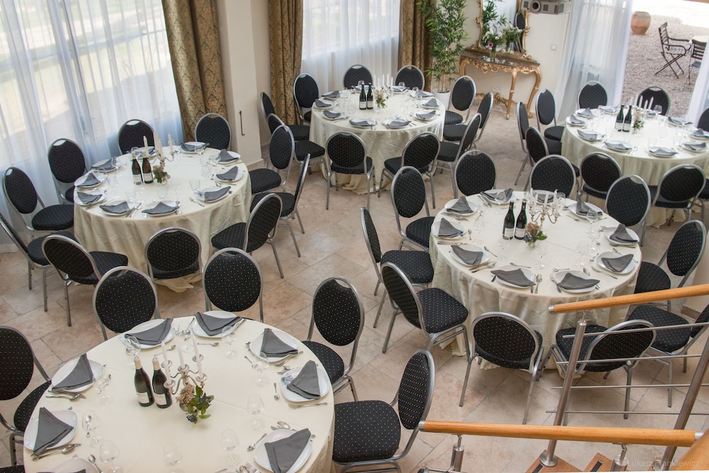 meeting & event spaces
