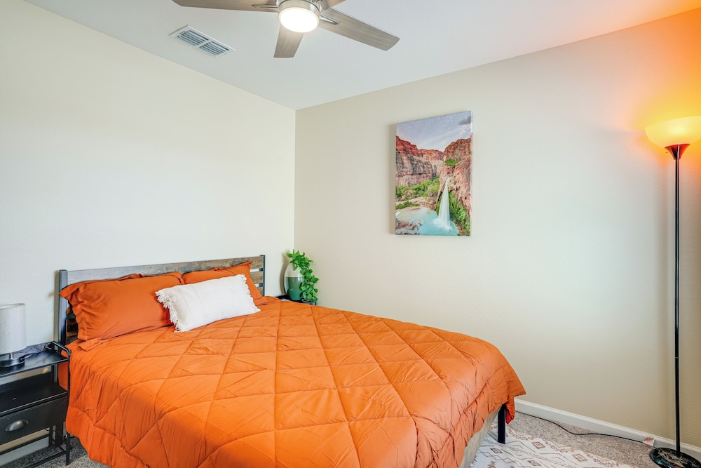 Tee Off & Soak in Mtn Views: Arizona Desert Oasis!