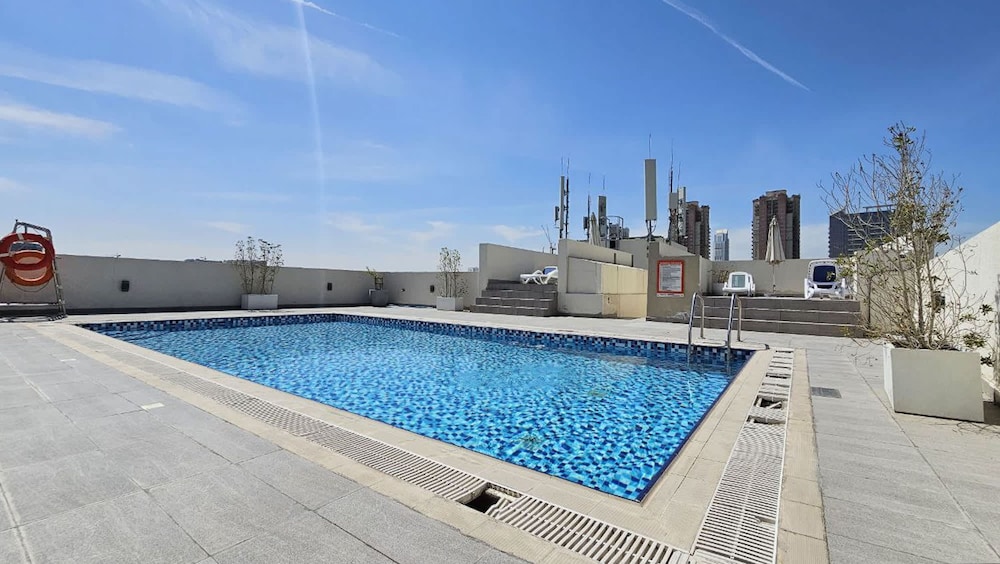 Heart-captivating Studio in Shamal Waves 2