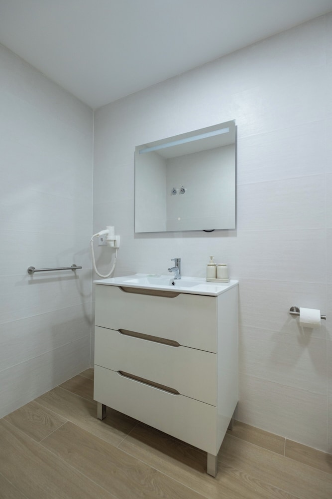 Imprenta Sorolla by Concept