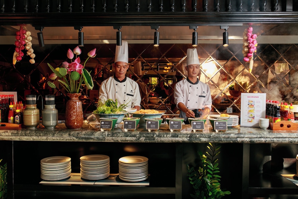 Grand Sunrise Palace Hoi An- A Luxury Indochine Hotel & Spa 9