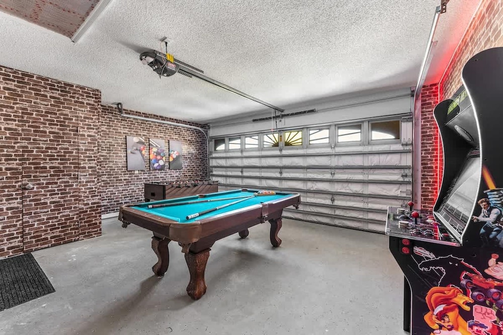 Lake View and Pool 4BR House Disney Area