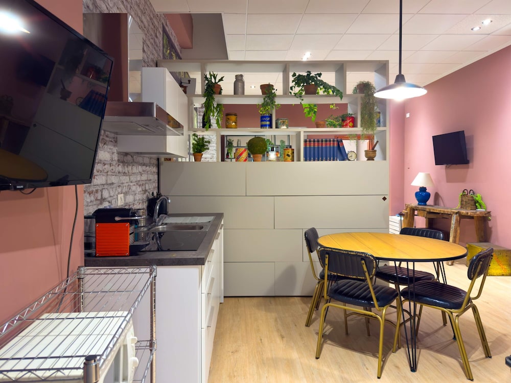 Loft Enrico Modern City pad in Historic Bologna