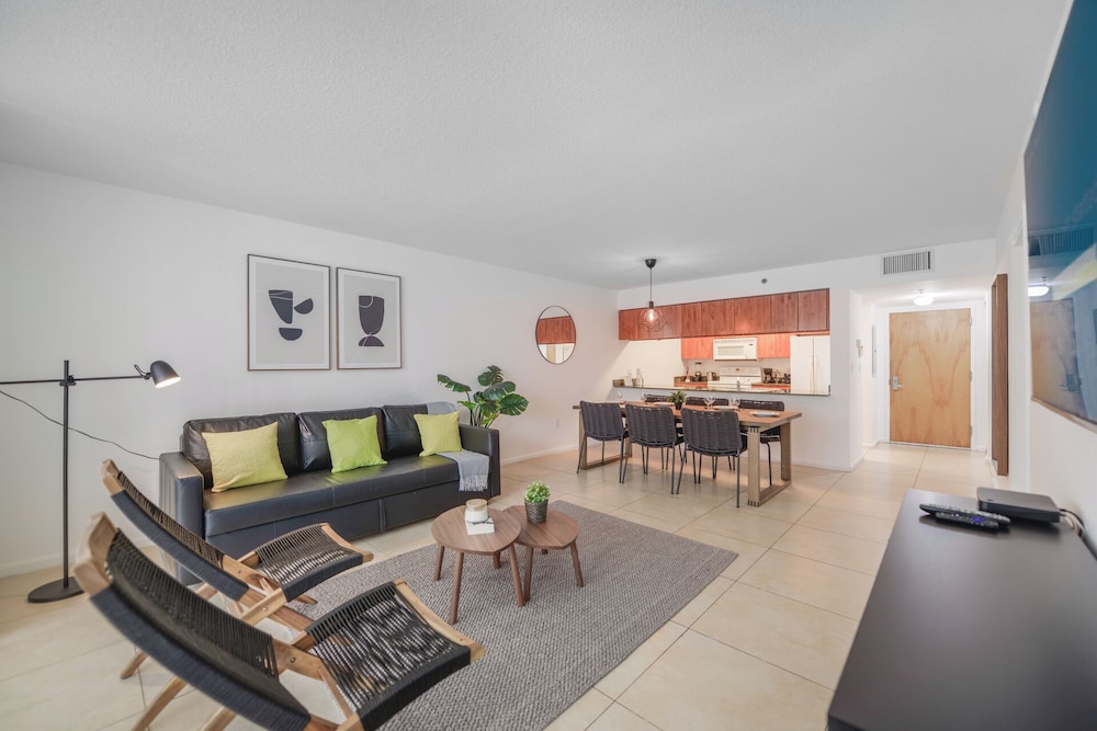 Chic Brickell Condos – Prime Location
