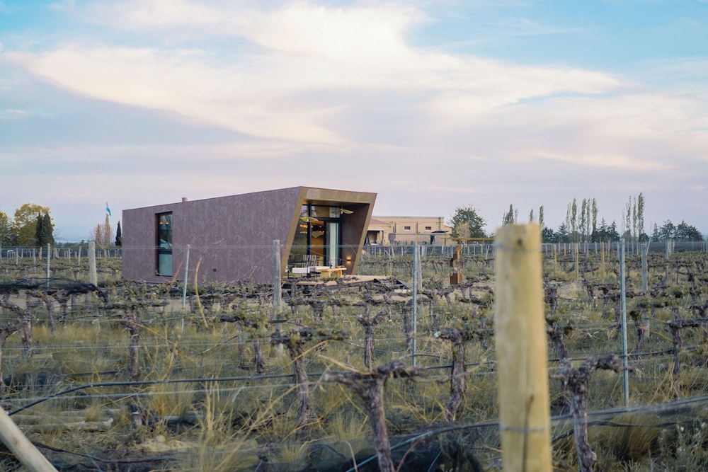 Andeluna Winery Lodge