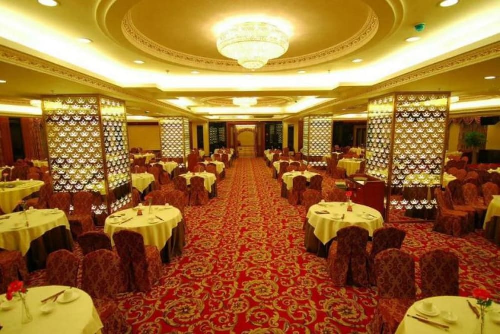 Baoyue Hotel