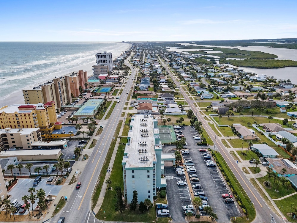 Ocean Terrace Club 706