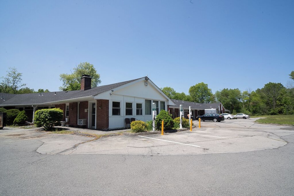 The Lagrange Inn  Extended Stay - Property Image 9