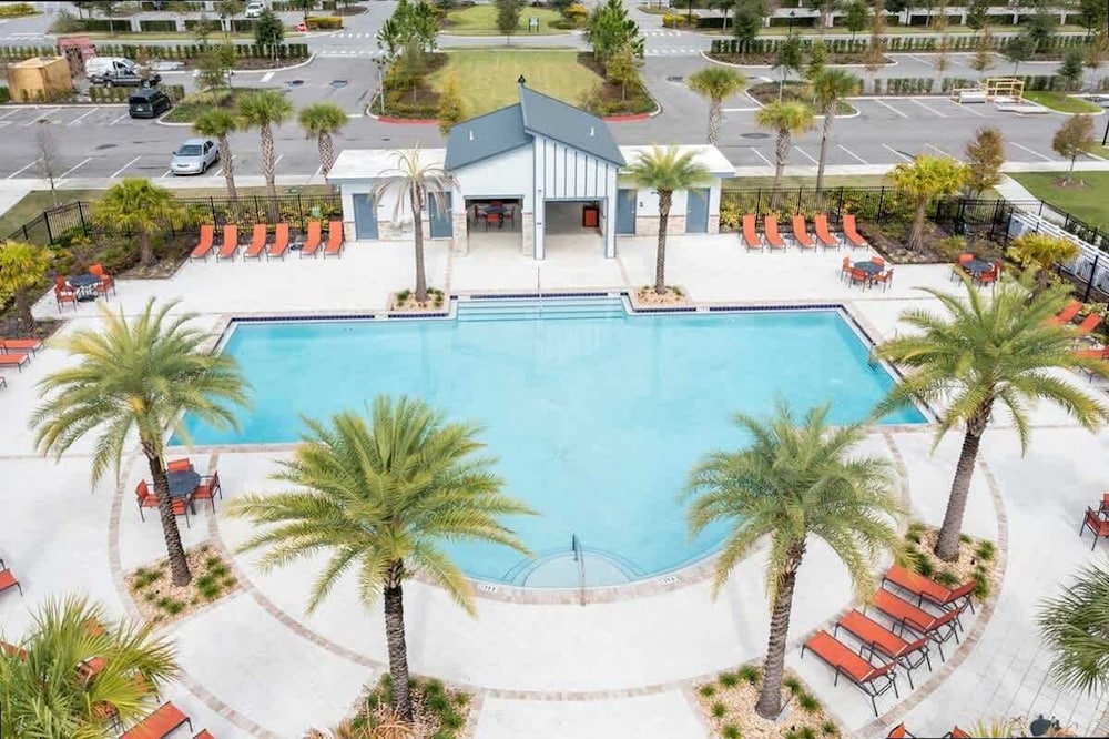 Lake View Resort Condo w Lazy River Near Disney
