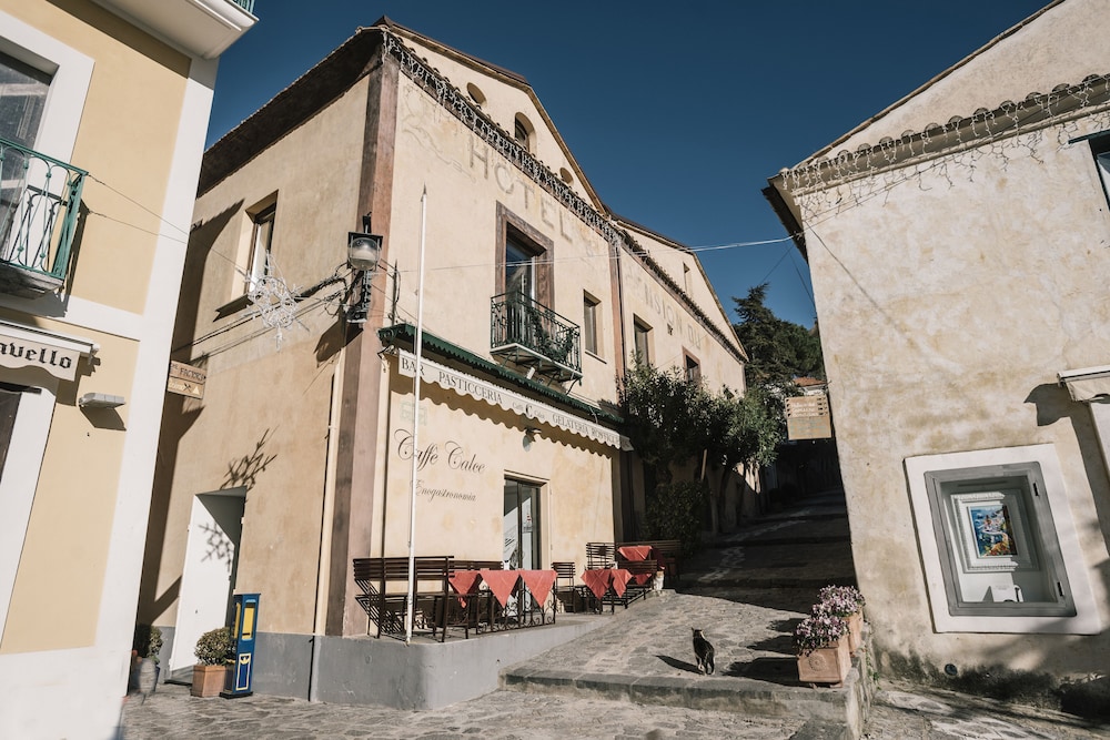 Giardini Calce Luxury Rooms