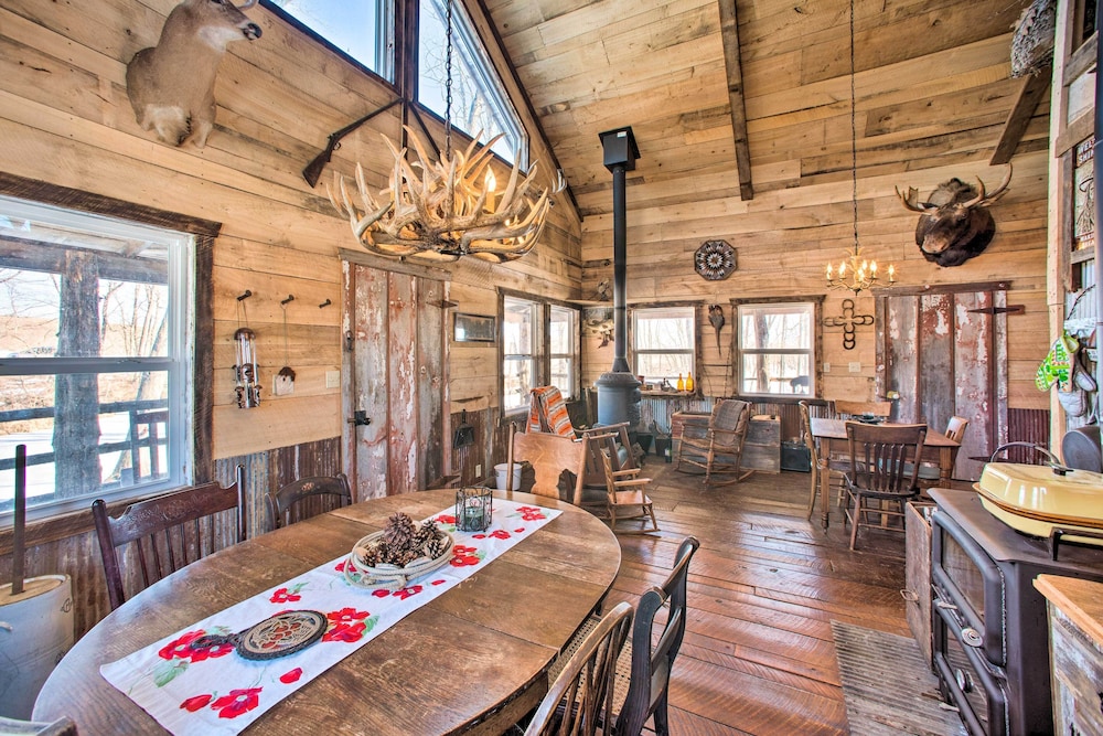 Rustic Powersville Cabin: Secluded Countryside!