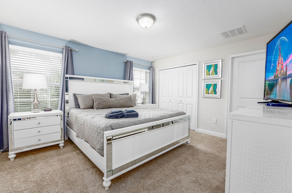 Tvpm-4885rc/sl 4 Bedroom Townhouse by RedAwning view 3