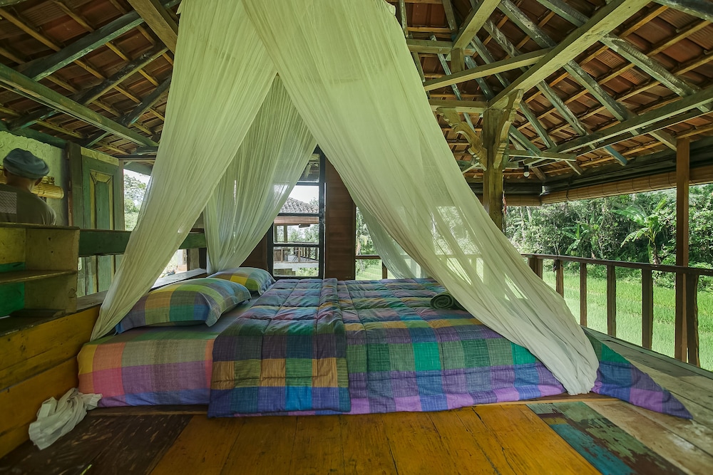 Tepi Sawah Lodge