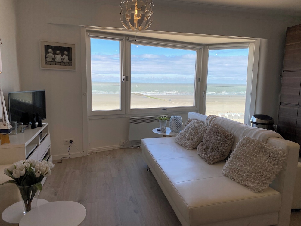 Sea-view Apartment in Nieuwpoort